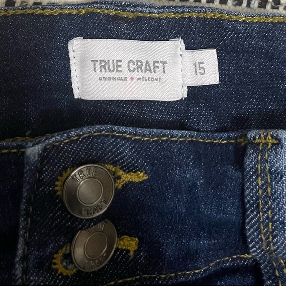 Ladies destructed jeans size 15 - Picture 3 of 4